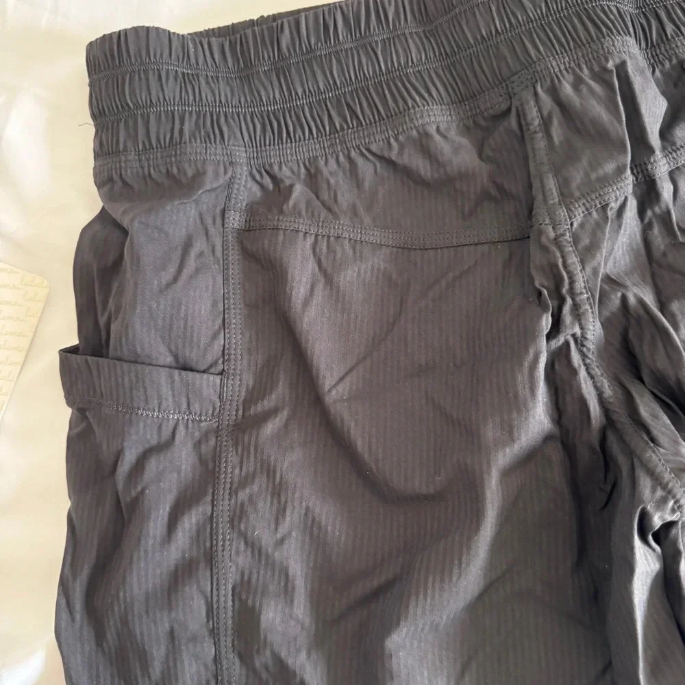 🆕🖤 Lululemon Do it All Short II - Black